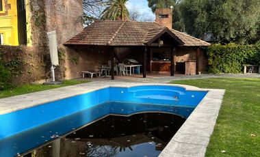 RETASADO. Gran esquina en el corazón de fisherton tradicional