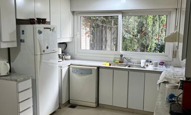 RETASADO. Gran esquina en el corazón de fisherton tradicional