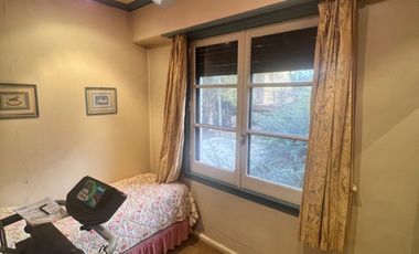 RETASADO. Gran esquina en el corazón de fisherton tradicional