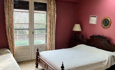 RETASADO. Gran esquina en el corazón de fisherton tradicional