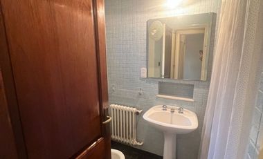 RETASADO. Gran esquina en el corazón de fisherton tradicional