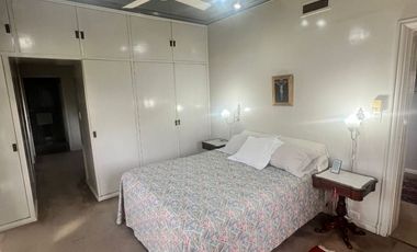 RETASADO. Gran esquina en el corazón de fisherton tradicional