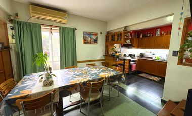 Casa en venta en Rosario. Ayacucho 2600