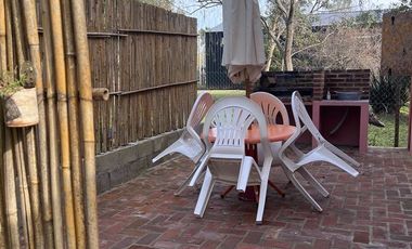 Complejo en venta sobre calle Los Mirlos - Monte