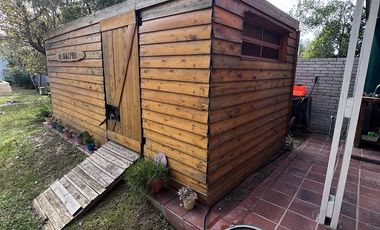 Complejo en venta sobre calle Los Mirlos - Monte