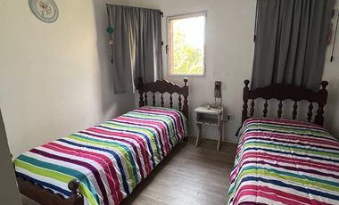 Complejo en venta sobre calle Los Mirlos - Monte