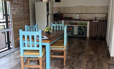 Complejo en venta sobre calle Los Mirlos - Monte