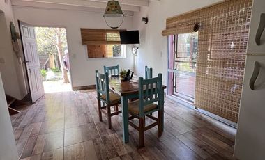 Complejo en venta sobre calle Los Mirlos - Monte