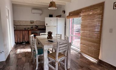 Complejo en venta sobre calle Los Mirlos - Monte