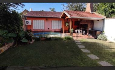 S/ANTONIO DE PADUA/ Casa  Padua 5 AMBIENTES,ESTADO IMPECABLE, APTO CREDITO , MUY BUENA UBICACIÓN, FINOS DETALLES,