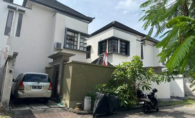 dijual rumah minimalis lantai 2 nusa dua beno