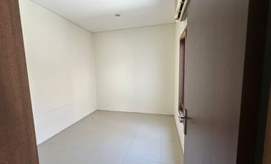 dijual rumah minimalis lantai 2 nusa dua beno