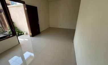 dijual rumah minimalis lantai 2 nusa dua beno