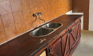 VTA.CASA 4 AMBIENTES!!!-Patio/Parrilla. TORTUGUITAS CENTRO