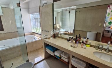 Zeballos al 2500 (Casa de 4 dormitorios C/Cochera y Quincho)