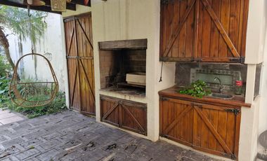 Zeballos al 2500 (Casa de 4 dormitorios C/Cochera y Quincho)