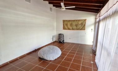 Zeballos al 2500 (Casa de 4 dormitorios C/Cochera y Quincho)