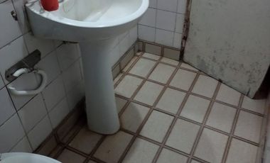 CASA EN MELINCUE. A PASOS DE LA TERMINAL DE COLECTIVOS. DOS DORMITORIOS. ALQUILADO