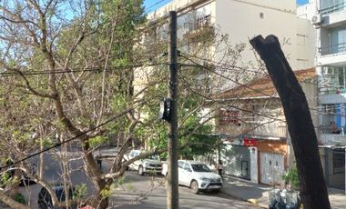 MAR DEL PLATA,LA PERLA,2AMB,FRENTE,BALCON,COCHERA, EXCELENTE ESTADO,METROS DE AV INDEPENDENCIA,