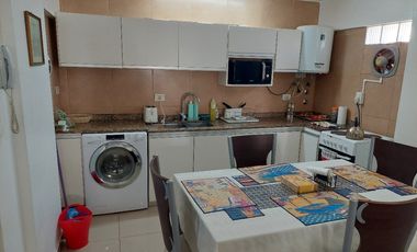 MAR DEL PLATA,LA PERLA,2AMB,FRENTE,BALCON,COCHERA, EXCELENTE ESTADO,METROS DE AV INDEPENDENCIA,