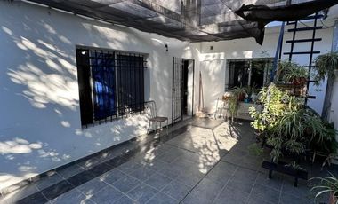 VENTA CASA 2 DORMITORIOS LOMAS DE ALBERDI