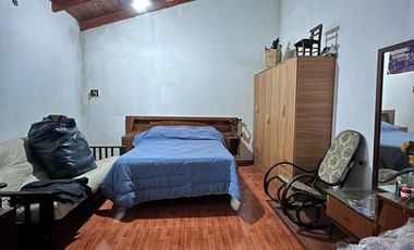 VENTA CASA 2 DORMITORIOS LOMAS DE ALBERDI