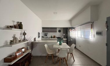 CASA EN VENTA - LOTE DE 12 X 12