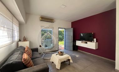 CASA EN VENTA - LOTE DE 12 X 12