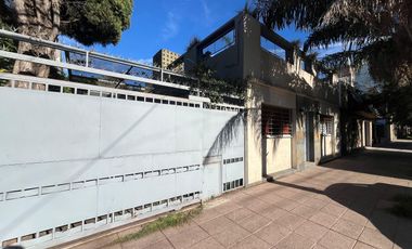 CASA EN VENTA - LOTE DE 12 X 12