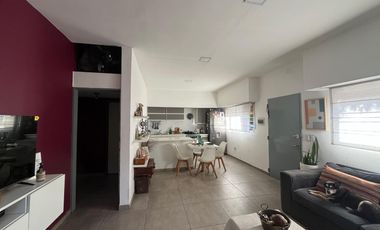 CASA EN VENTA - LOTE DE 12 X 12