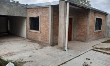 VENDE CASA EN PEREZ