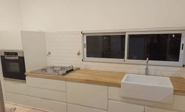 VENDE CASA EN SOLDINI - BARRIO LAS PERGOLAS