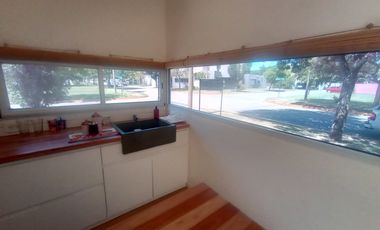 VENDE CASA EN SOLDINI - BARRIO LAS PERGOLAS