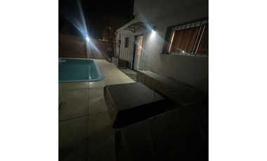 BARRIO LA ALBORADA CASA 5 AMB PATIO -PARRILLA-PILETA-COCHERA PILAR!!