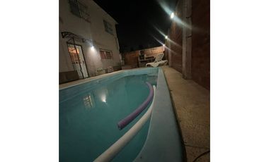 BARRIO LA ALBORADA CASA 5 AMB PATIO -PARRILLA-PILETA-COCHERA PILAR!!