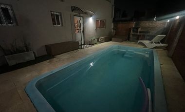 BARRIO LA ALBORADA CASA 5 AMB PATIO -PARRILLA-PILETA-COCHERA PILAR!!