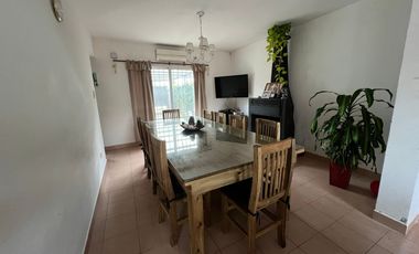 BARRIO LA ALBORADA CASA 5 AMB PATIO -PARRILLA-PILETA-COCHERA PILAR!!