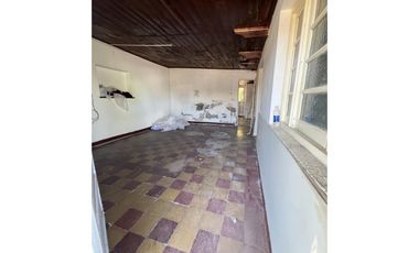 Propiedad ubicada en la esquina de Blandengues y Sayos - Monte