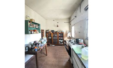 Alvear 574 Planta Alta - Casa 3 dormitorios para Reciclar - Venta