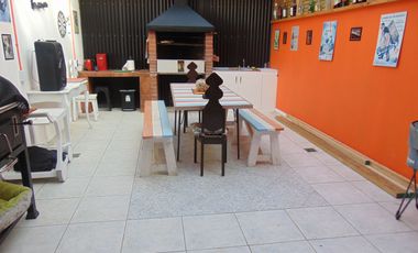 Excelente Oportunidad de Inversión, Hospedería en El Quisco centro