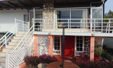 Excelente Oportunidad de Inversión, Hospedería en El Quisco centro