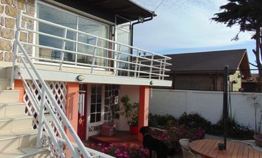 Excelente Oportunidad de Inversión, Hospedería en El Quisco centro