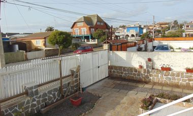 Excelente Oportunidad de Inversión, Hospedería en El Quisco centro