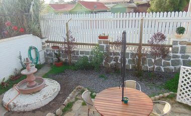 Excelente Oportunidad de Inversión, Hospedería en El Quisco centro