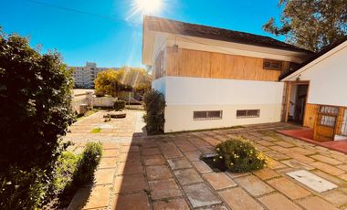 Casa centrica en Algarrobo