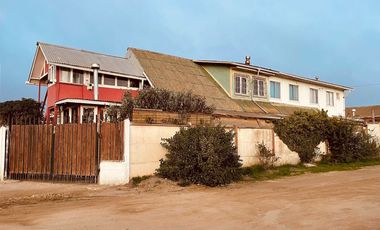 Casa muy bien ubicada, San Carlos, el Tabo