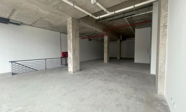 ARRIENDO Local Comercial 193,72 m2 Nivel Calle  Vitacura