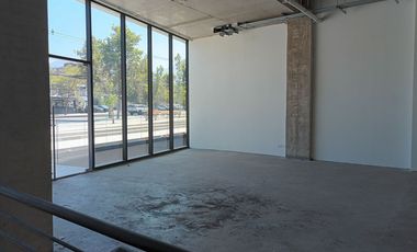 ARRIENDO Local Comercial 193,72 m2 Nivel Calle  Vitacura