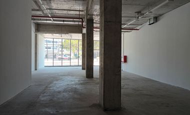 ARRIENDO Local Comercial 193,72 m2 Nivel Calle  Vitacura