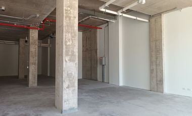 ARRIENDO Local Comercial 193,72 m2 Nivel Calle  Vitacura